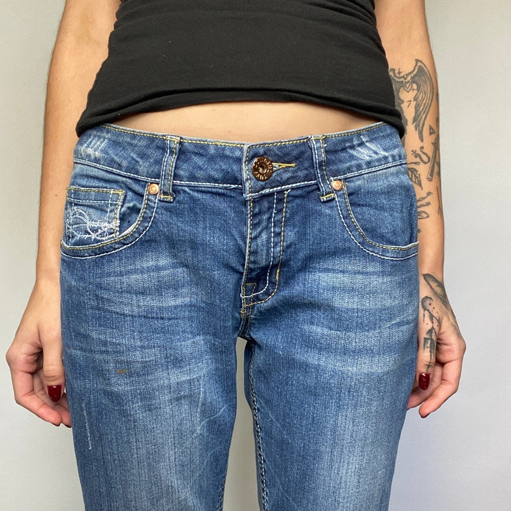 Cowgirl Tuff Dont Fence Me In Bootcut Jeans Barbwire Pocket Embroidery Flare 29W - Picture 4 of 10